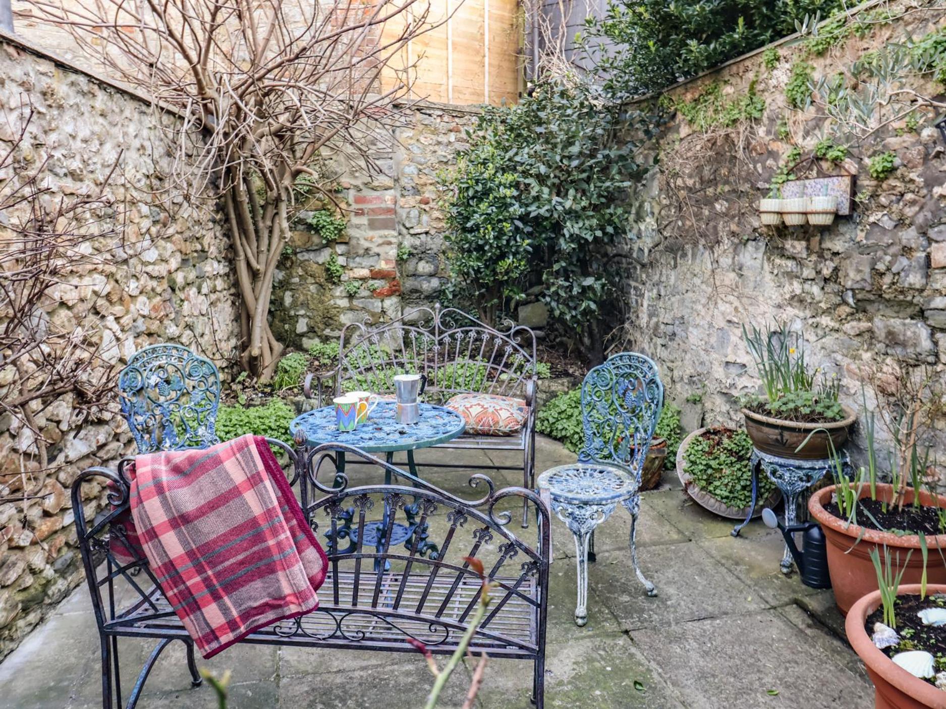 Naunton Cottage 莱姆里吉斯 外观 照片